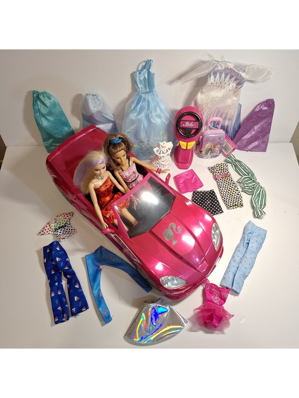 Mattel Barbie Metallic Pink RC Corvette -Works-lot with 2 Barbies, 20pc Clothing - Picture 10 of 15